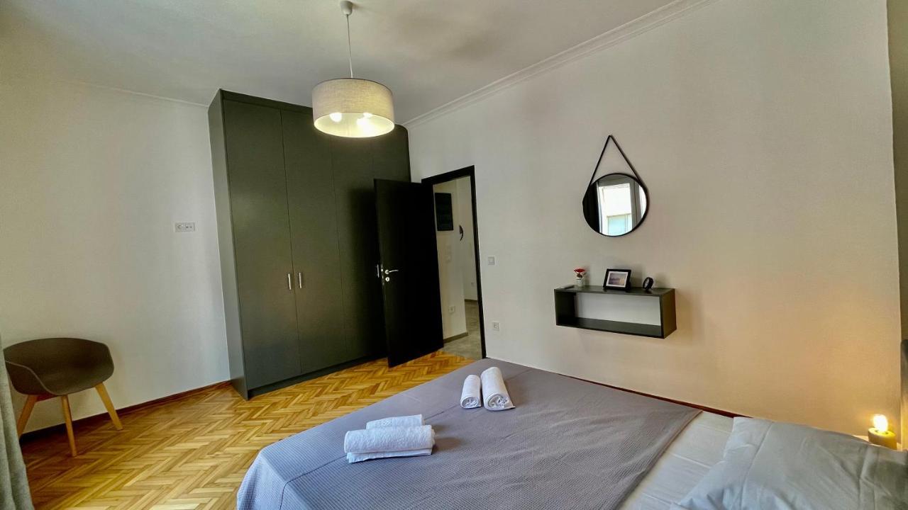 Gorgeous Renovated Apt. Close To Metro And Cultural Sites! Athens Luaran gambar