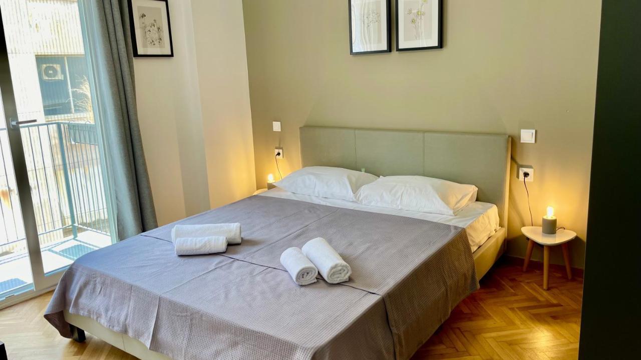 Gorgeous Renovated Apt. Close To Metro And Cultural Sites! Athens Luaran gambar