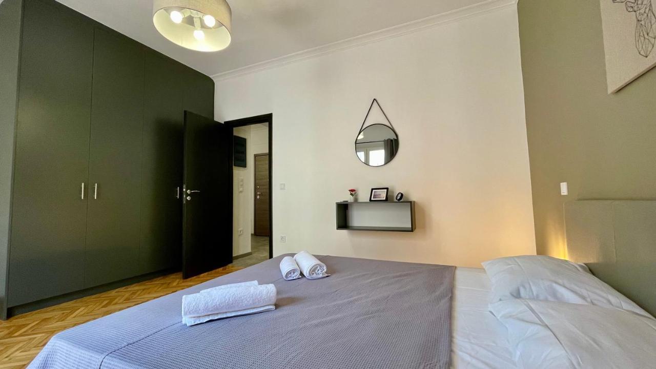 Gorgeous Renovated Apt. Close To Metro And Cultural Sites! Athens Luaran gambar