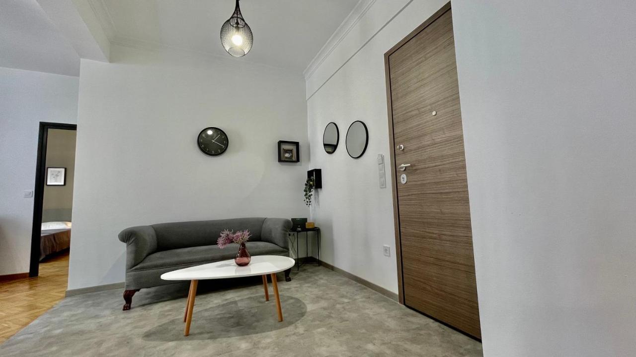 Gorgeous Renovated Apt. Close To Metro And Cultural Sites! Athens Luaran gambar
