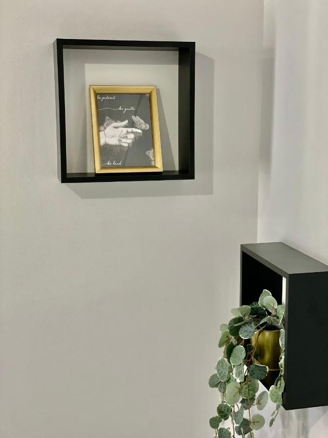 Gorgeous Renovated Apt. Close To Metro And Cultural Sites! Athens Luaran gambar