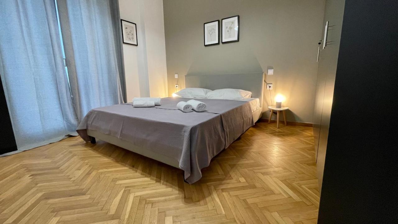 Gorgeous Renovated Apt. Close To Metro And Cultural Sites! Athens Luaran gambar
