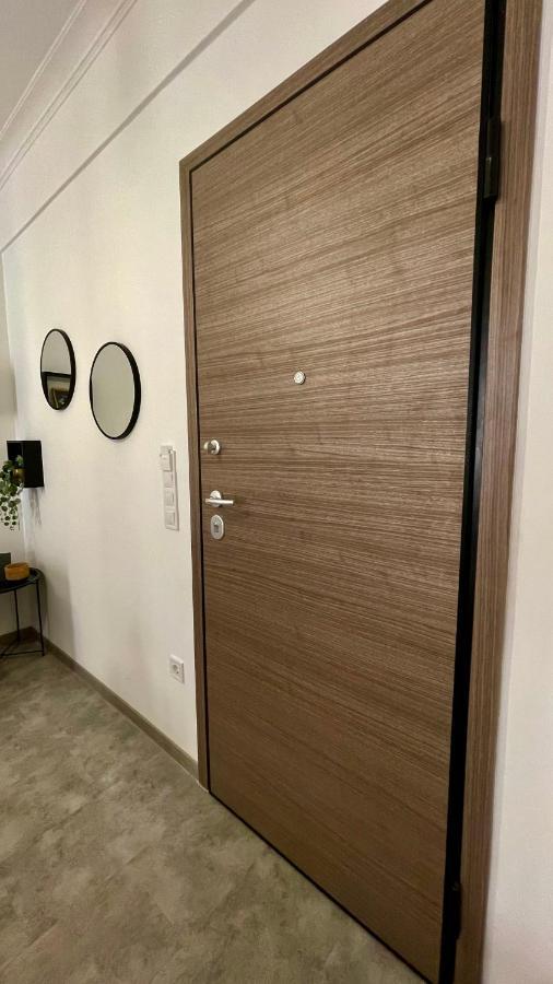 Gorgeous Renovated Apt. Close To Metro And Cultural Sites! Athens Luaran gambar